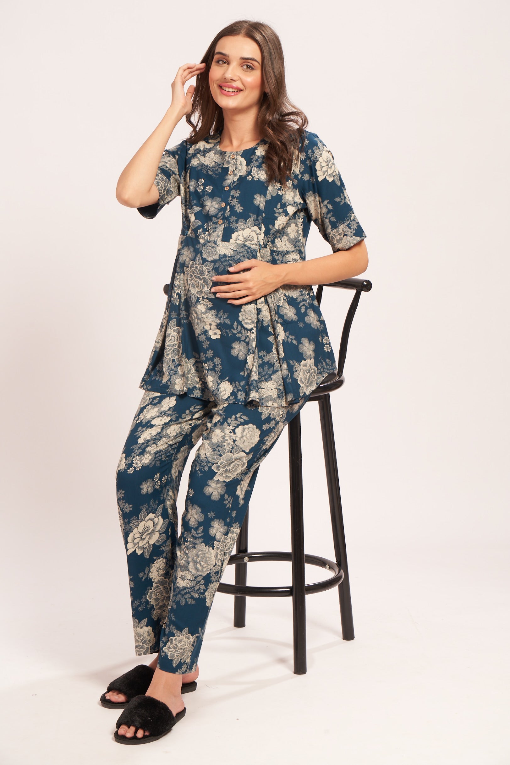 AV2 Women Rayon Printed Maternity Top & Pyjama Set Blue Small - 4050C