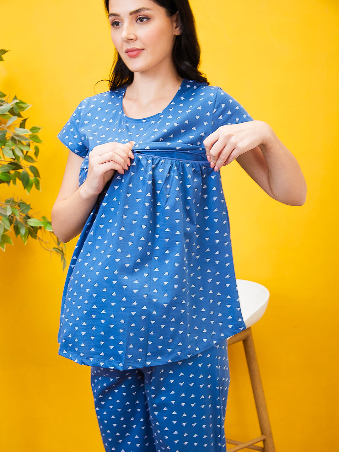 AV2 Women Cotton Printed Maternity & Feeding Top & Pyjama Set - Blue 2993C
